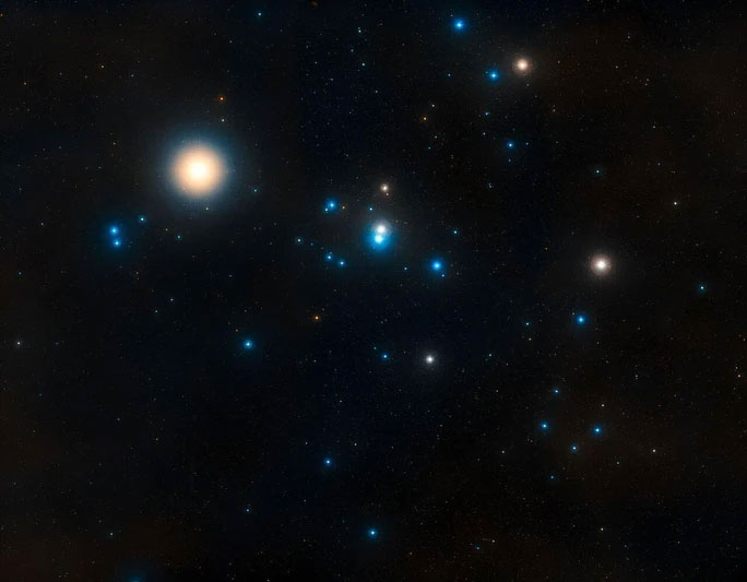 Ảnh chụp cụm sao Hyades Cluster.
