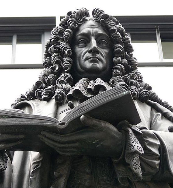 Tượng của Gottfried Wilhelm Leibniz ở Leipzig.