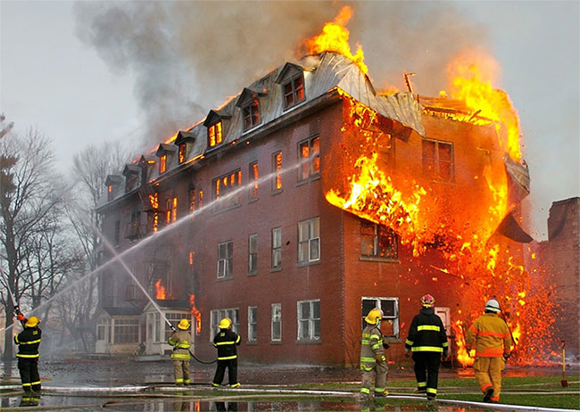 Một vụ cháy công trình ở Massueville, Canada.