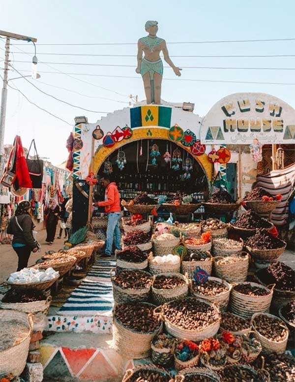 Chợ bán các loại gia vị ở Nubian.
