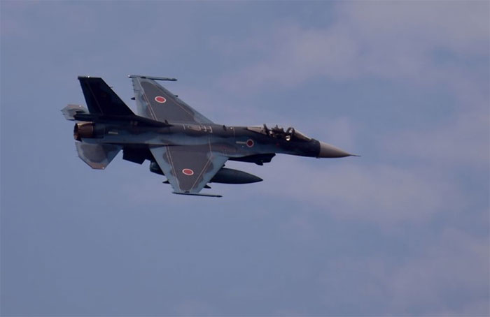 Bức ảnh cho thấy những tương đồng cơ bản về ngoại hình giữa F-35 và J-31.