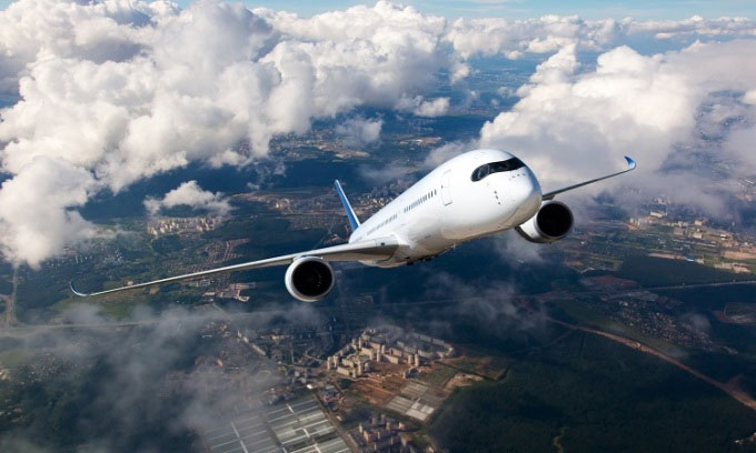  Máy bay thương mại thường bay ở độ cao trên 9.144m. 
