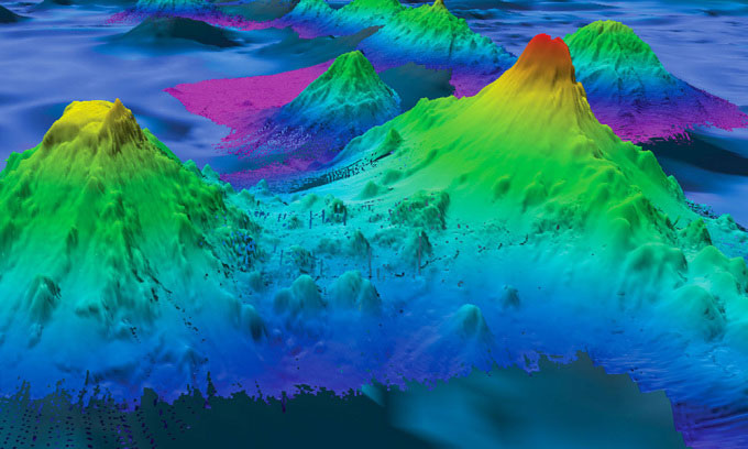  Núi ngầm Pao Pao cao 4.776m (phải) ở Nam Thái Bình Dương 