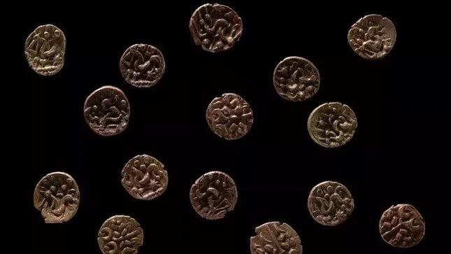 Những đồng xu này được gọi là staters, tiền tệ phổ biến ở Hy Lạp cổ đại.