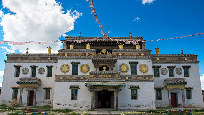  Tu viện Erdene Zuu của Karakorum là một địa điểm nổi bật ở Mông Cổ. 