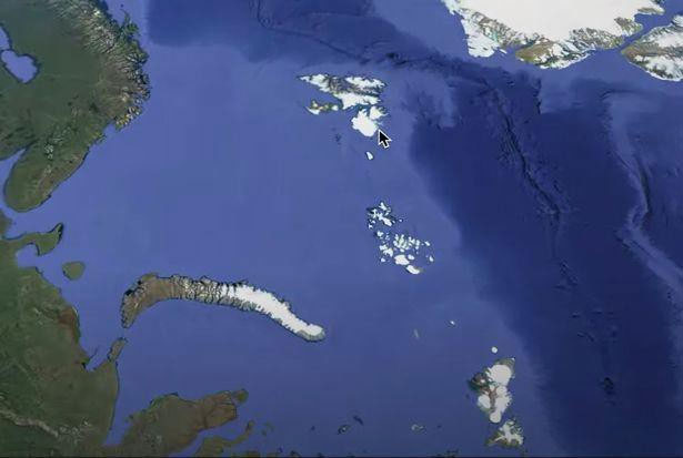  Vị trí của cấu trúc bí ẩn (mũi tên) ở Bắc cực được phát hiện nhờ Google Earth. 