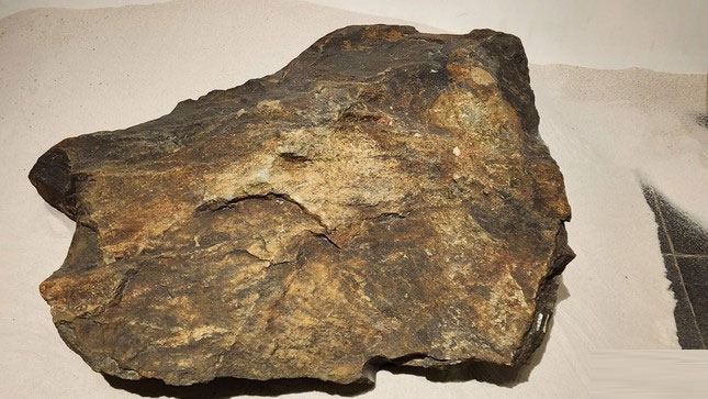 Viên đá cổ nhất Việt Nam có niên đại 2,936 tỷ năm.