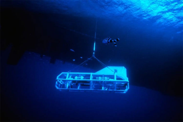  Argo, tàu tích hợp hệ thống camera truyền hình và sonar đã giúp tìm ra Titanic. 