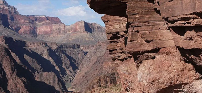 Những tảng đá hàng trăm triệu năm tuổi ở Grand Canyon, Arizona (Mỹ)