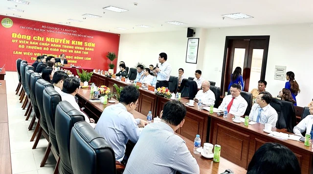 Bộ trưởng Bộ GD-ĐT Nguyễn Kim Sơn muốn biết mức thu nhập thấp nhất của giảng viên- Ảnh 3.