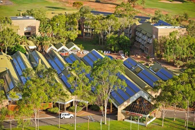 Hơn 3 triệu hộ gia đình Australia (khoảng 30%) hiện nay đã lắp đặt pin mặt trời áp mái
