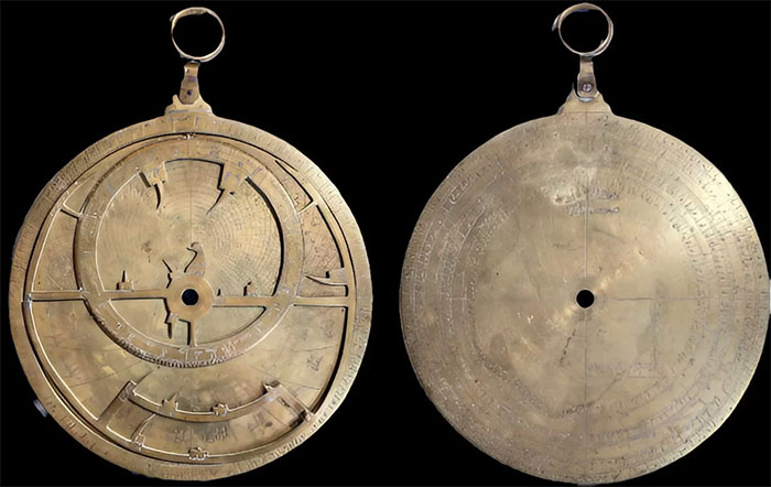  Thước trắc tinh Verona, một dụng cụ thiên văn 1.000 năm tuổi 