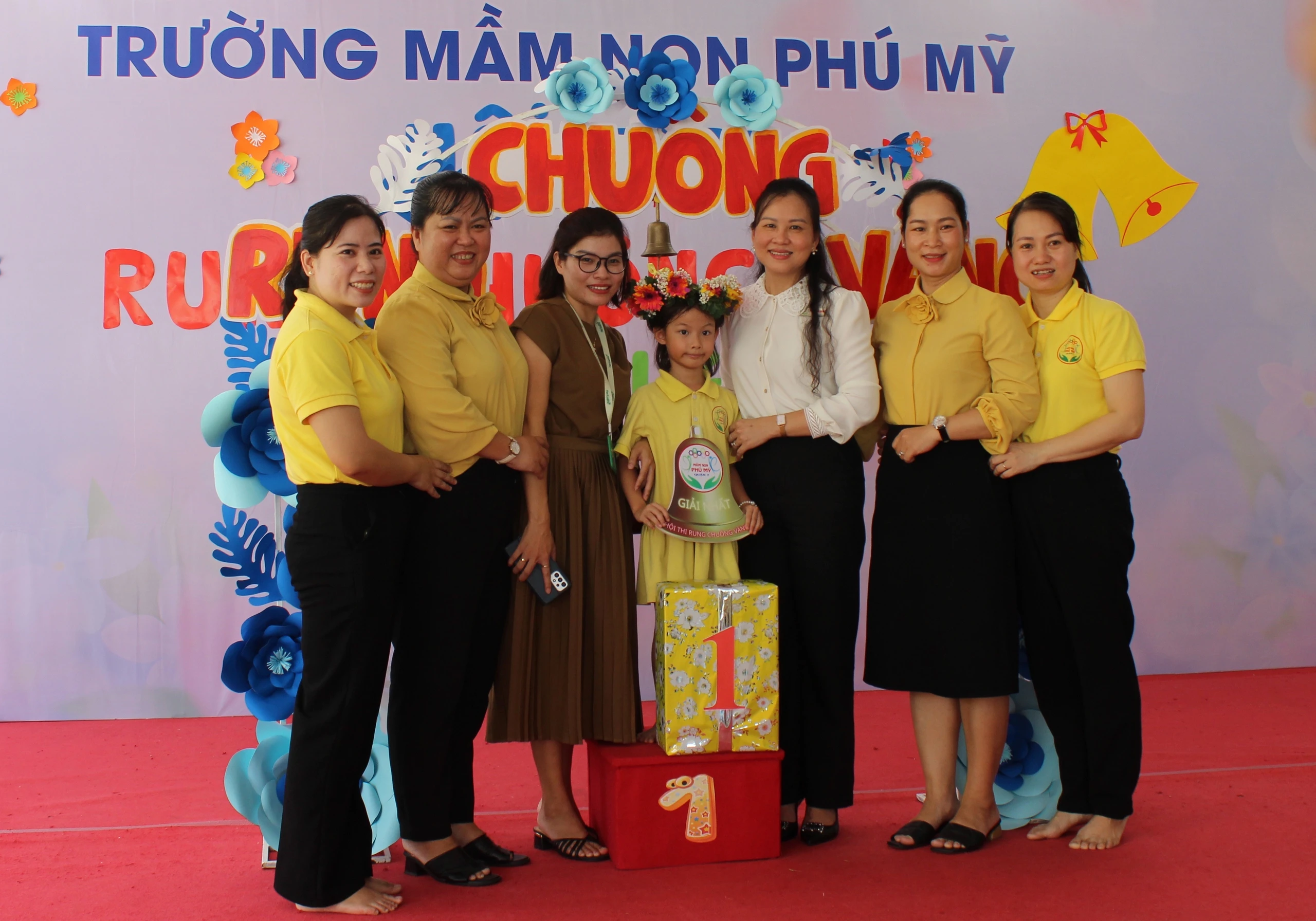 Một chi tiết thú vị là năm học 2022-2023, bé Nguyễn Thái Hà, khi học lớp chồi 1 cũng là quán quân hội thi Rung chuông vàng dành cho lớp chồi