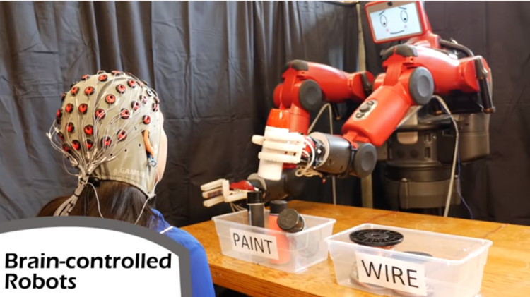 Robot còn có thể tự dạy bản thân những mẹo mới nhờ công nghệ máy học. 