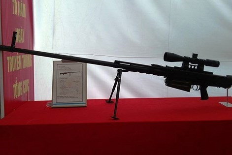 Trong hình là ống ngắm quang học trên súng bắn tỉa hạng nặng cỡ nòng OSV-96.