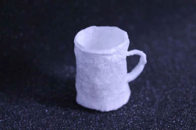 Một chiếc cốc được làm từ thứ nhựa mới.