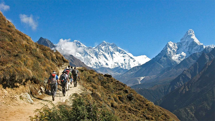 Dãy Himalaya cũng là một điểm đến du lịch văn hóa và sinh thái quan trọng.
