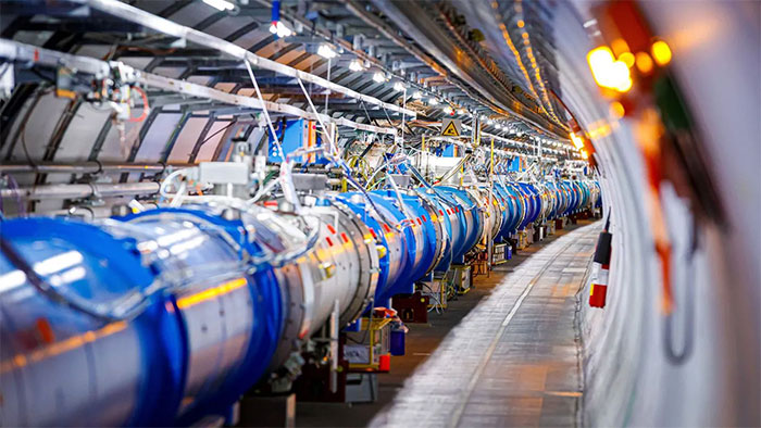 Máy gia tốc hạt lớn LHC