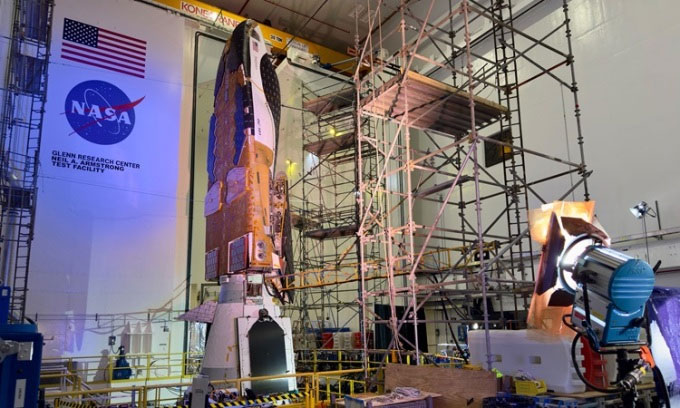  Máy bay vũ trụ Dream Chaser tại cơ sở thử nghiệm Neil Armstrong. 
